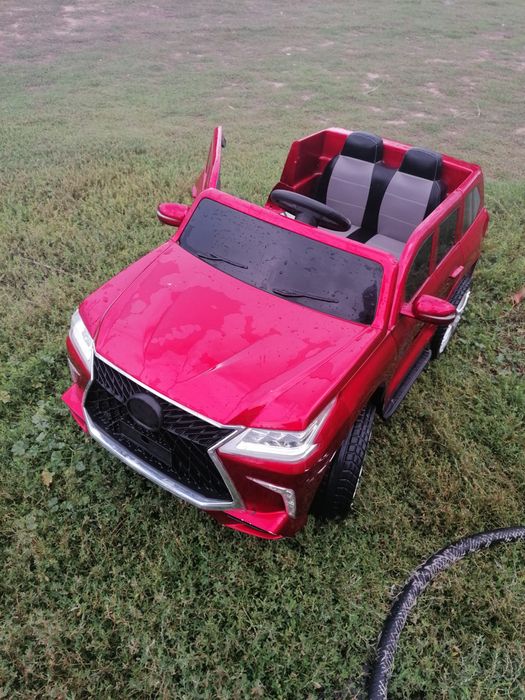 Продам.  Детску Машину