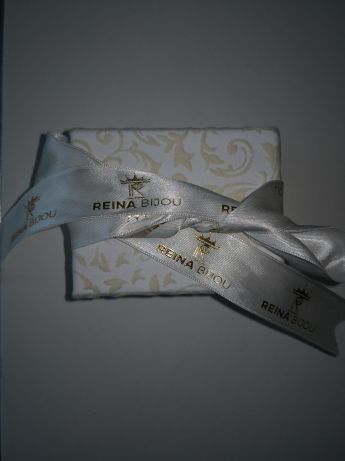 Cutiuta pentru verighete sau alte bijuterii