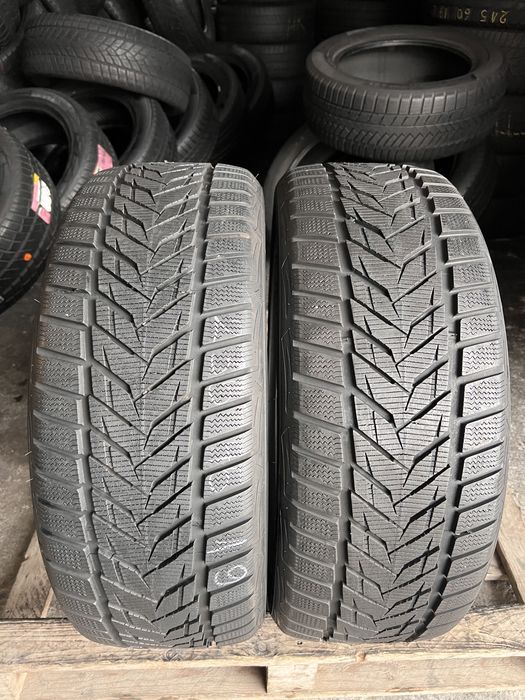 2 anvelope iarna ca NOI 235/45/19 , Vredestein , 7.5 mm