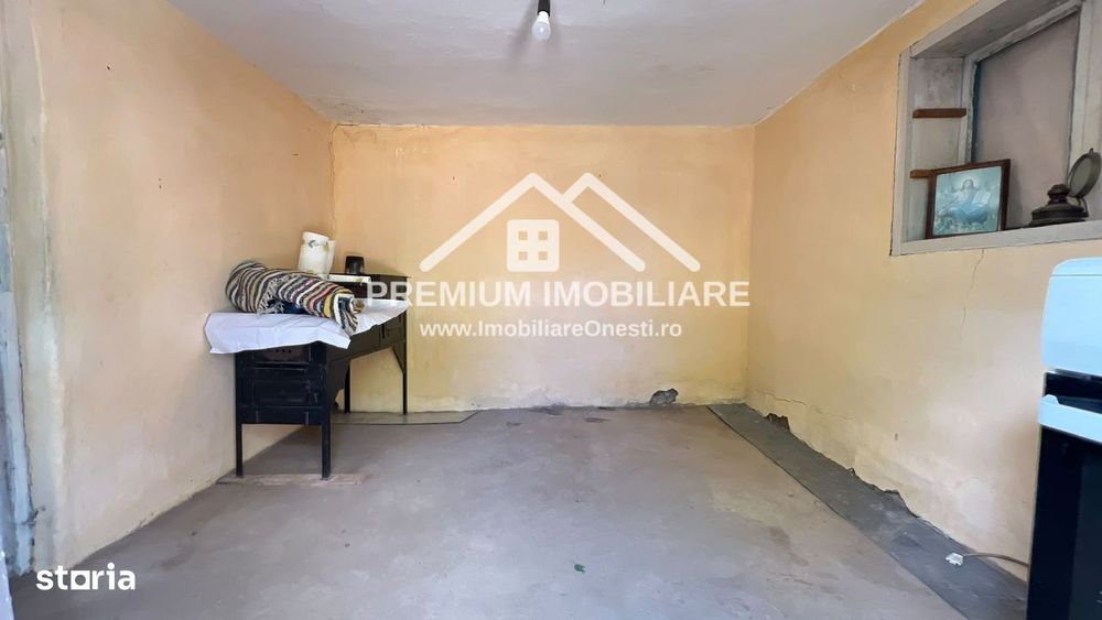 Casa batraneasca cu 1042 mp teren