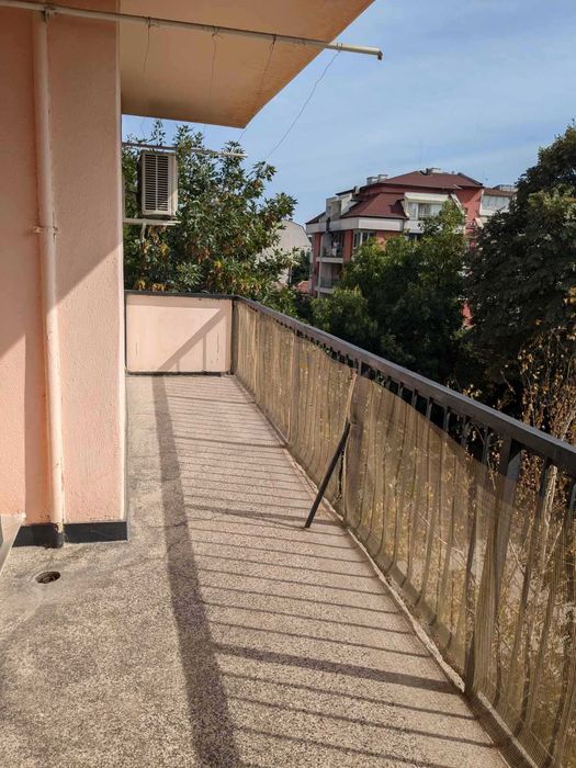 Продава се Многостаен апартамент в Пловдив, Кючук Париж - 100 кв.м за 1970 €/кв.м - Снимка #20