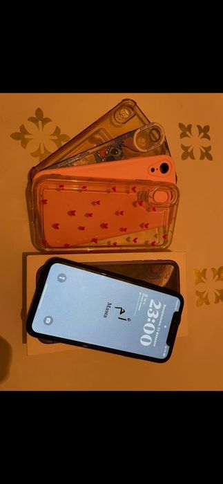 Продам телефон Айфон XR