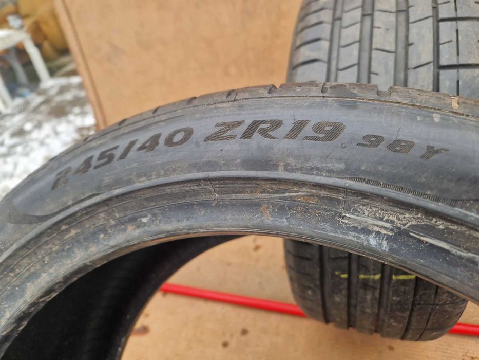 2 Pirelli R19 245/40 Летни гуми  DOT1821