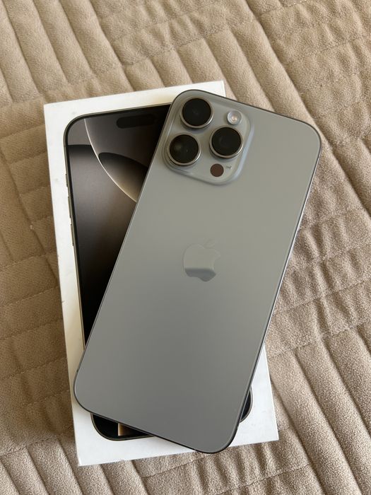 Продаю iPhone 16 pro max в хорошем сост без ремонта акб 93% E-sim