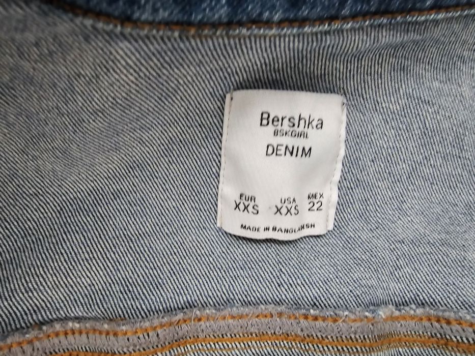 Geaca denim Bershka