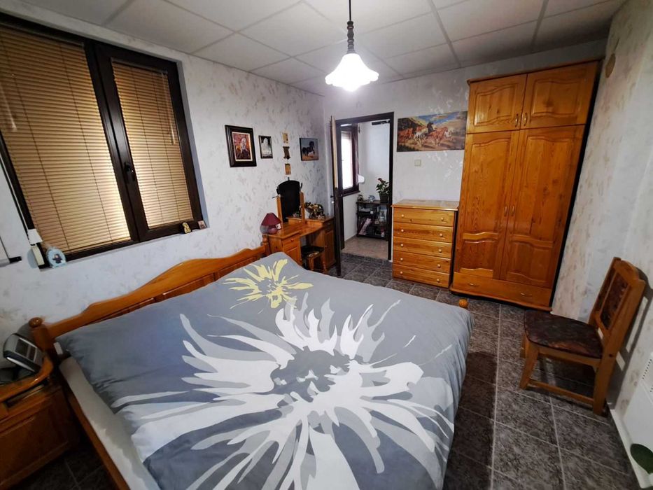 Продава се Къща в с. Големо Бучино, Област Перник - 220 кв.м за 2046 €/кв.м - Снимка #17