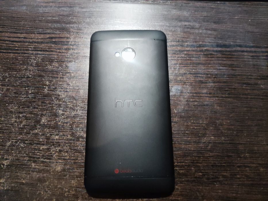 Продам смартфон HTC One Dual SIM