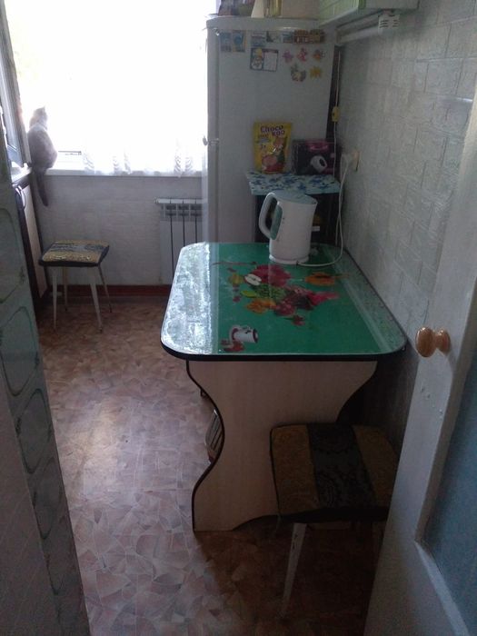 Продам  2 комн в 11 а микр