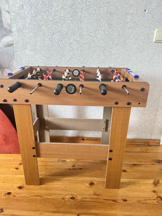 Продам настольную игру Футбол