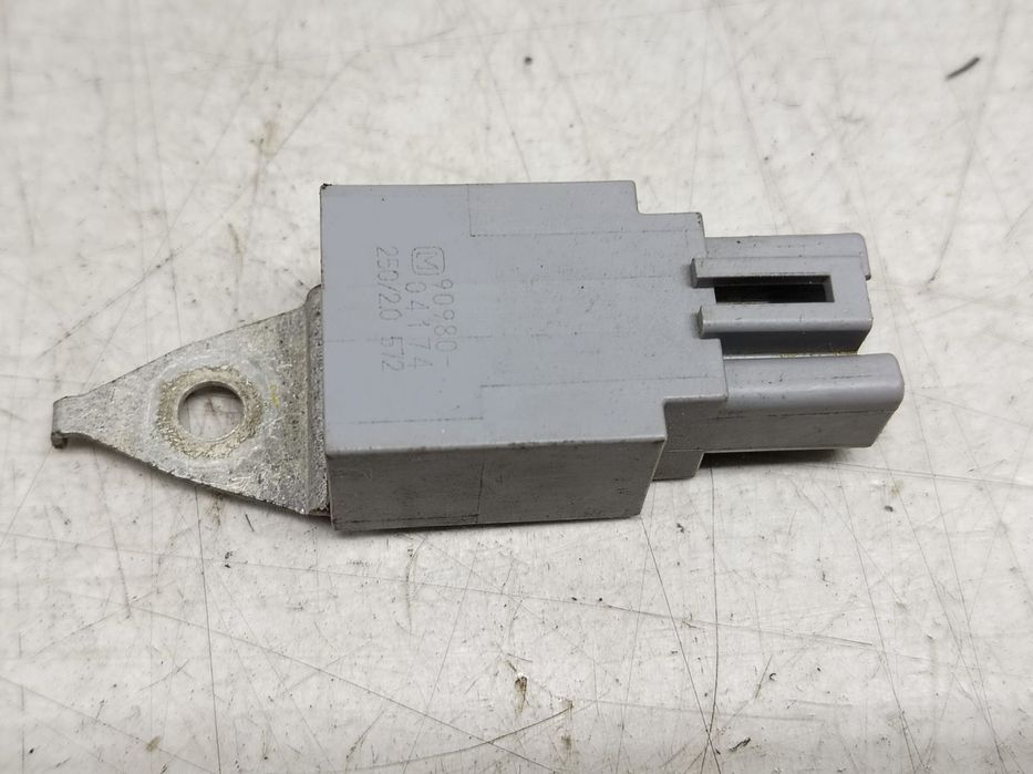 Senzor capac portbagaj 90980-04174 Toyota Prius 2 [2003 - 2011] 1.5 h