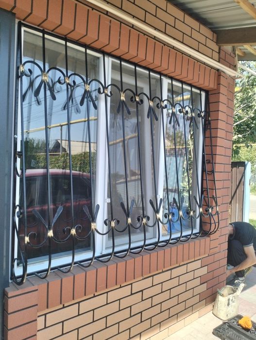 Решётки на окна металлические