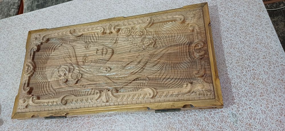 Тарелка из дерева