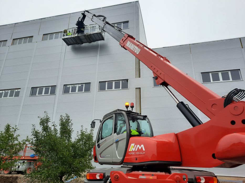 Manitou inchiriere  roto 25 m  / macara / stivuitor / Dieci / Merlo /