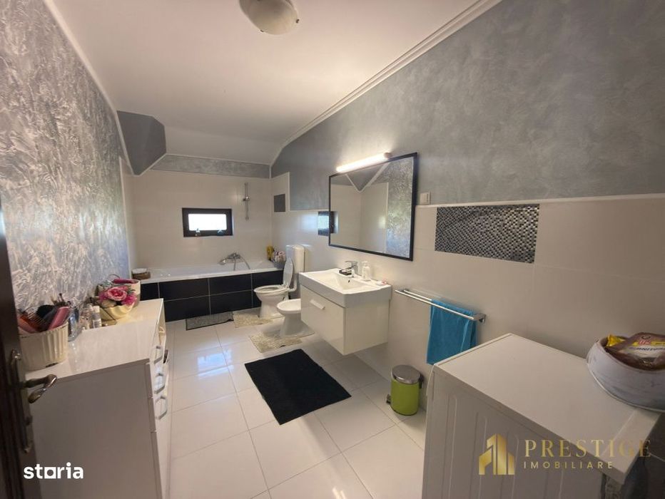 Casa moderna cu teren 1308 mp de vanzare pe str. Gh. Doja - Oradea