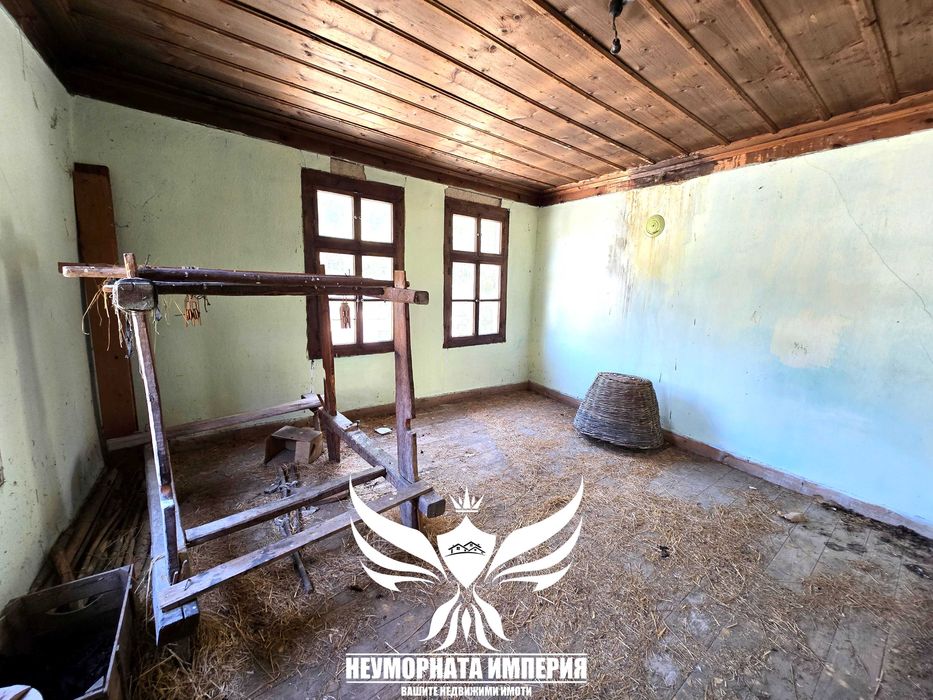 Продавам двуетажна къща 120РЗП с 152кв. двор в село Малево