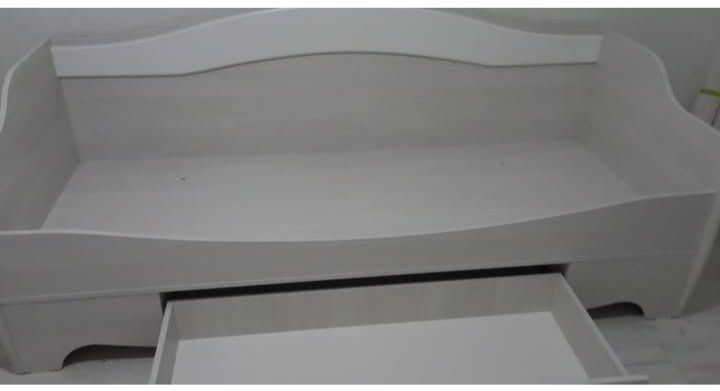 Продам кровать отличного качества.