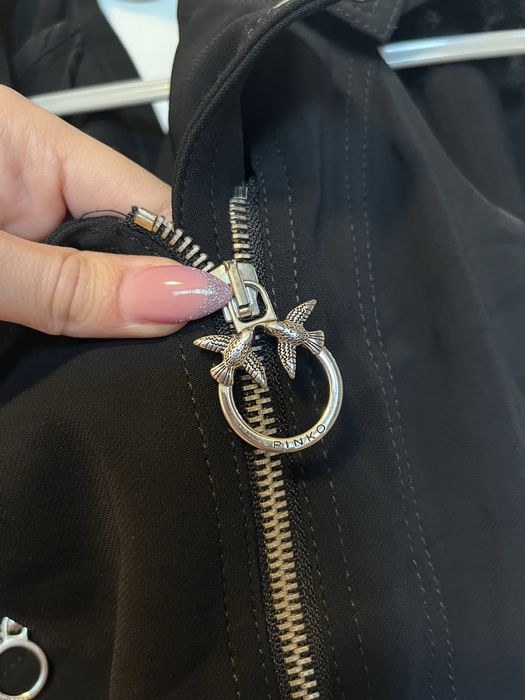 Елек на марката Pinko