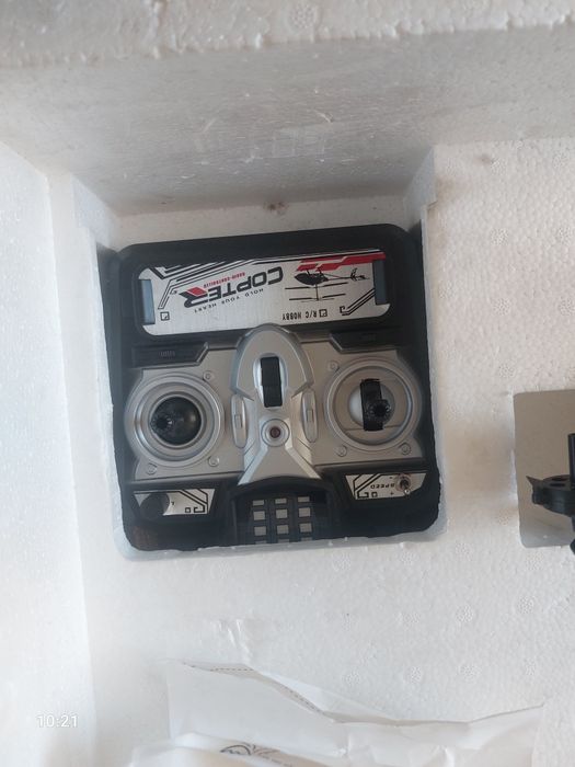 Продам вертолёт на пульте управление