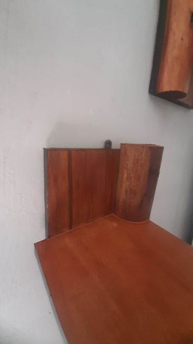 Настенные подставки для цветов из дерева