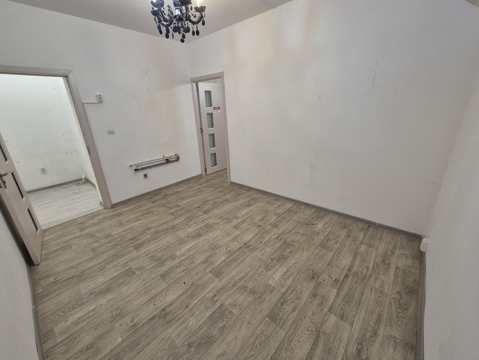 ULTRACENTRAL Spațiu modern langa Judecatoria Craiova-birouri/salon