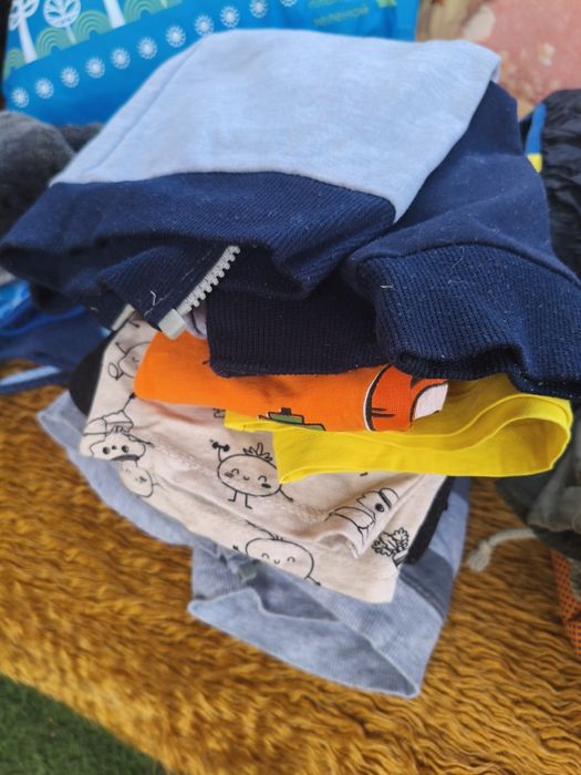 Отдам вещи на мальчика