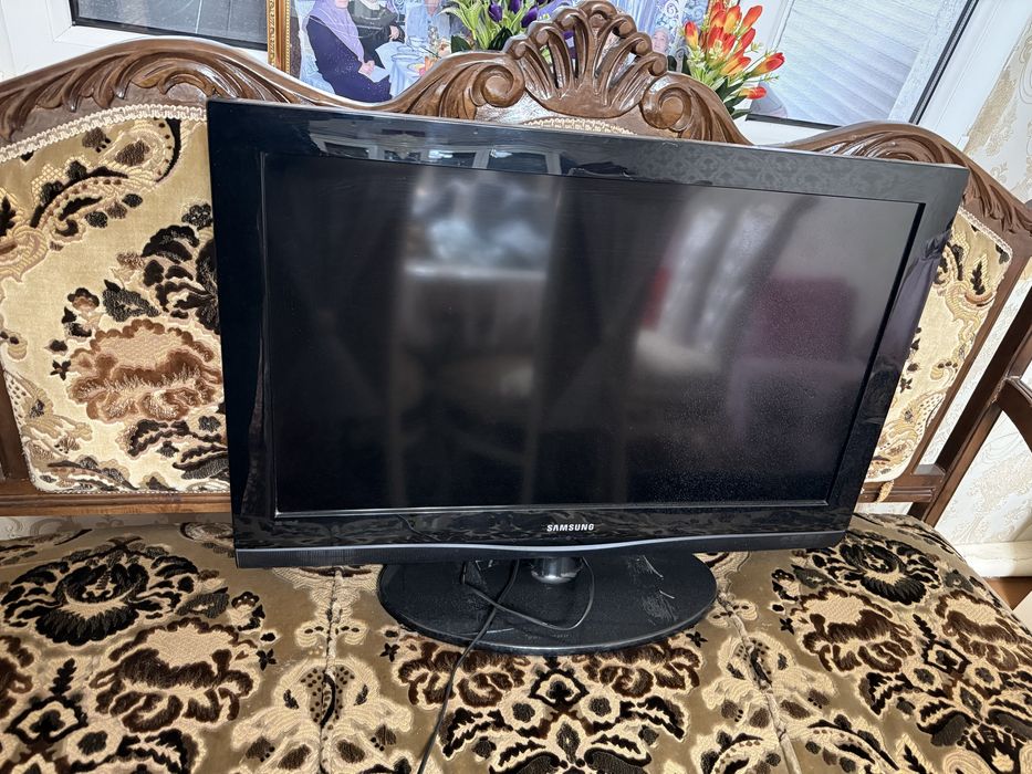 Телевизор самсунг, б/у, не используется