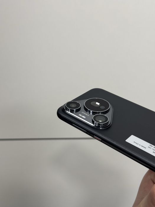 Продавам перфектен Huawei PURA 70 PRO