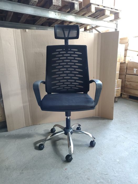 Scaune ergonomice de birou cu tetieră – 2 modele disponibile