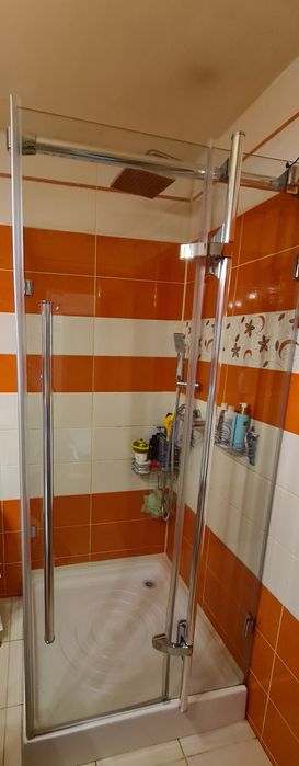 Cabină de duș din sticlă