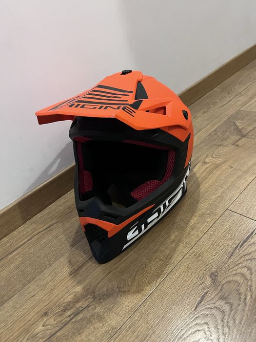 Casca enduro cu ochelari