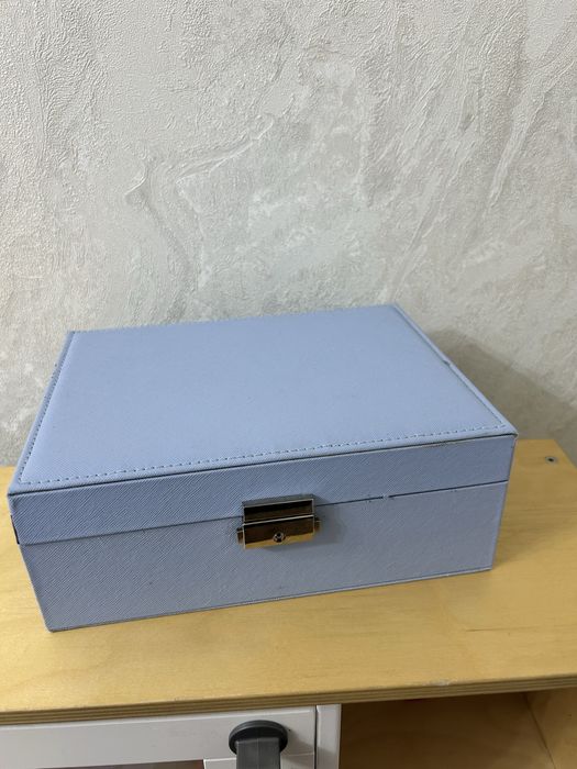 Продам детскую шкатулку с украшениями