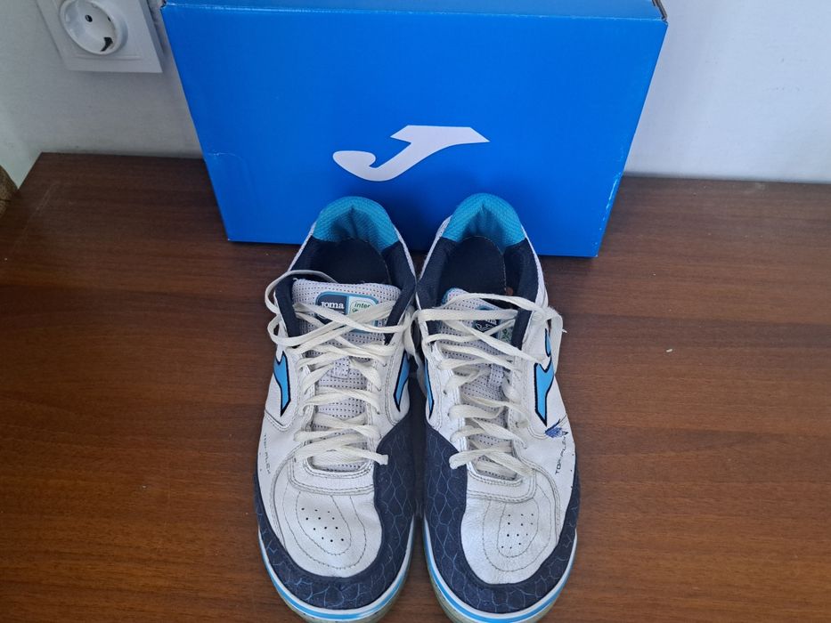 Продам оригинальные футзалки