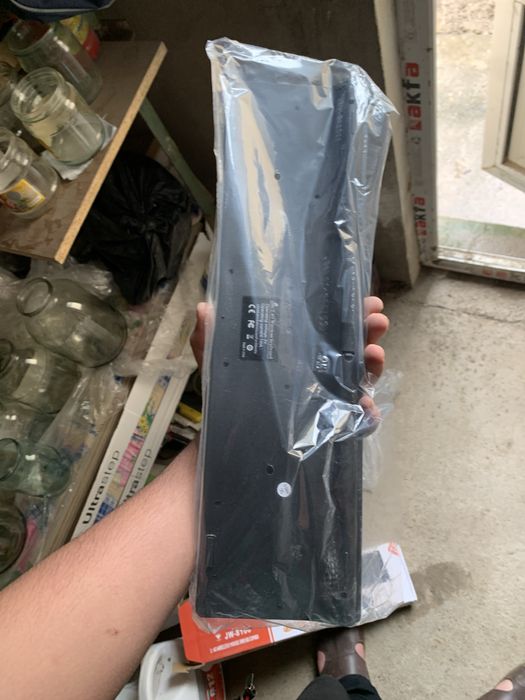 Bulutoz klaviatura yangi karobkadan uzila ochasila