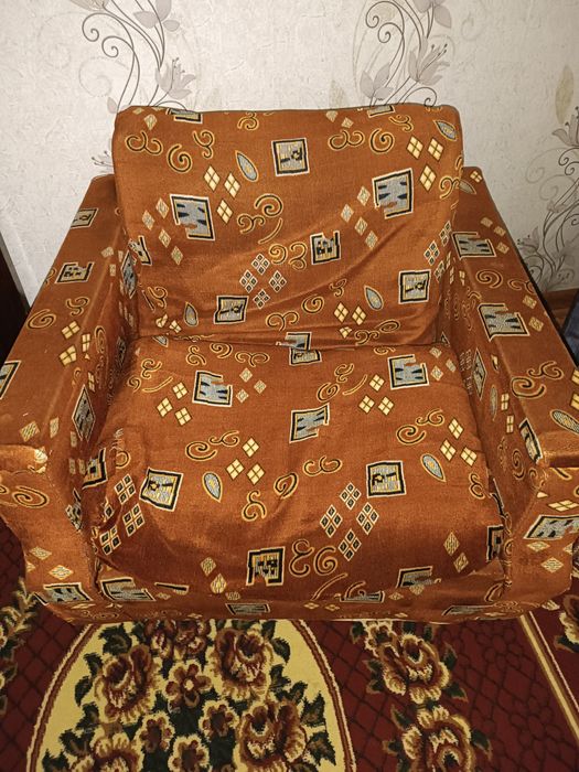 Диван и 2 кресла