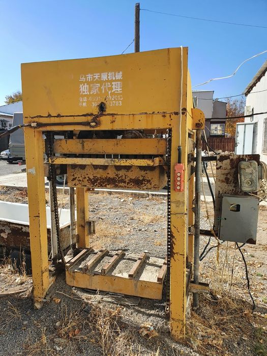 Производство пескоблоков.