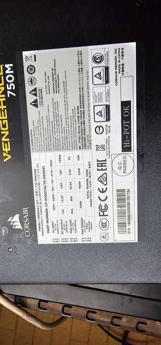 Sursa Corsair Vengeance Series 750M, 80+ Silver, 750W la 360 ron