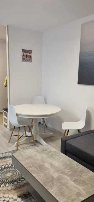 Дава се под наем Двустаен апартамент в Бургас, Акациите - 55 кв.м за 290.7 € - Снимка #1