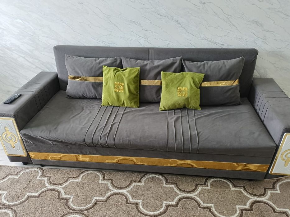 Продам диван раз 230 см