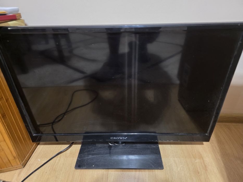 Телевизор Crown LED 28"