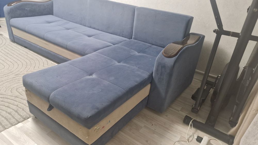 Продам диван б/у