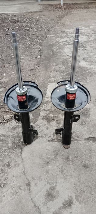 Амортизатор на RX 330