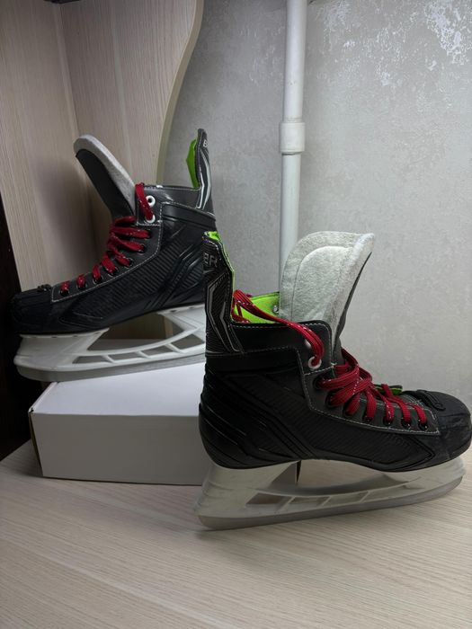 Продаю Bauer XLS
