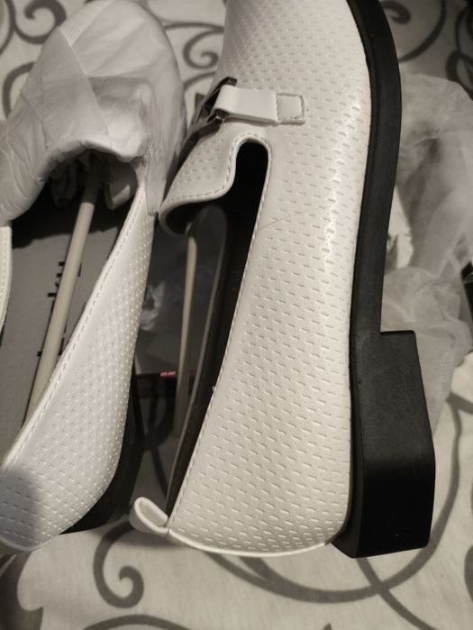 Классическая обувь, туфли, лоферы белые