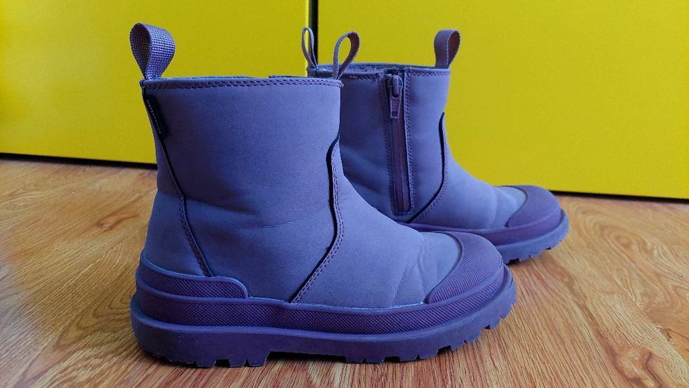 Ghete fete  marca H&M