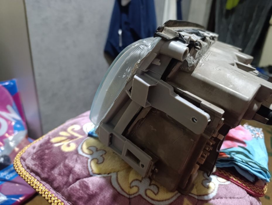 Фара на Мерседес 202 до рестайлинг