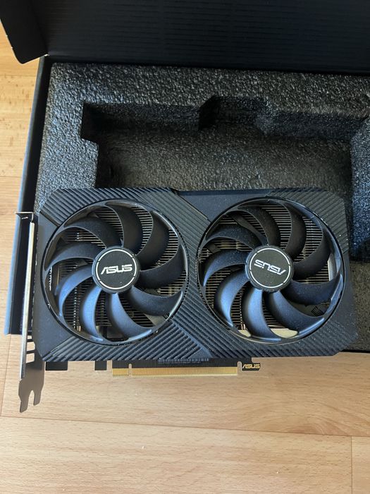 RTX 3060 Ti 8GB – обслужена, сменени термопаста и вентилатори