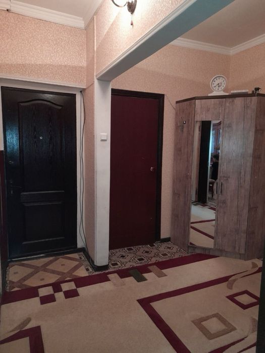 Продаётся просторная 4-комнатная квартира в отличном районе!