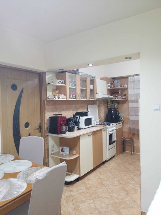 Vând apartament cu 2 camere in Abrud