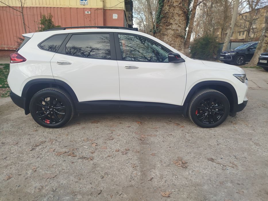 Traker sotiladi xolati alo