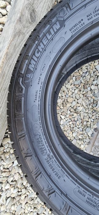 Anvelopa Continental 215/65 R16C 109/107T Michelin 215/65 R16C 106/104